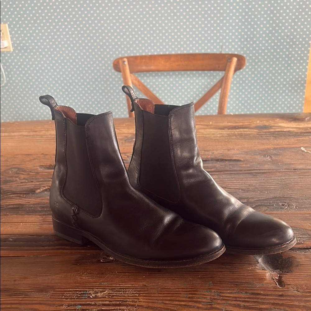 Women’s Frye Black Leather Melissa Chukka Chelsea Boots